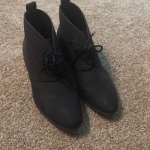Black desert boots
